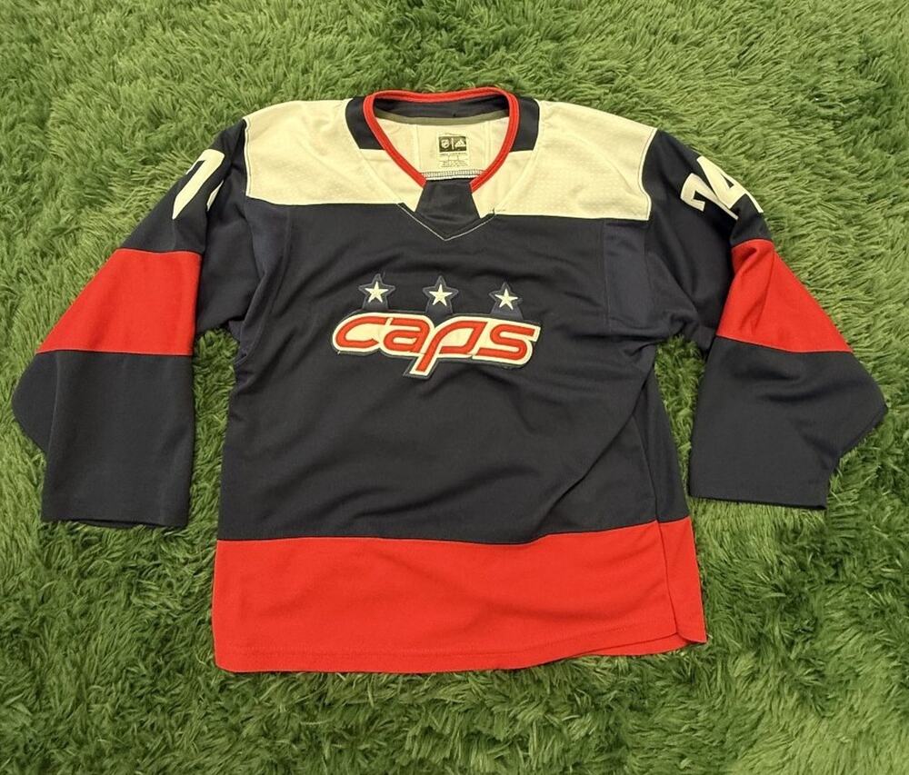 Adidas Washington Capitals John Carlson NHL Hockey L/XL Jersey Youth Fan Apparel